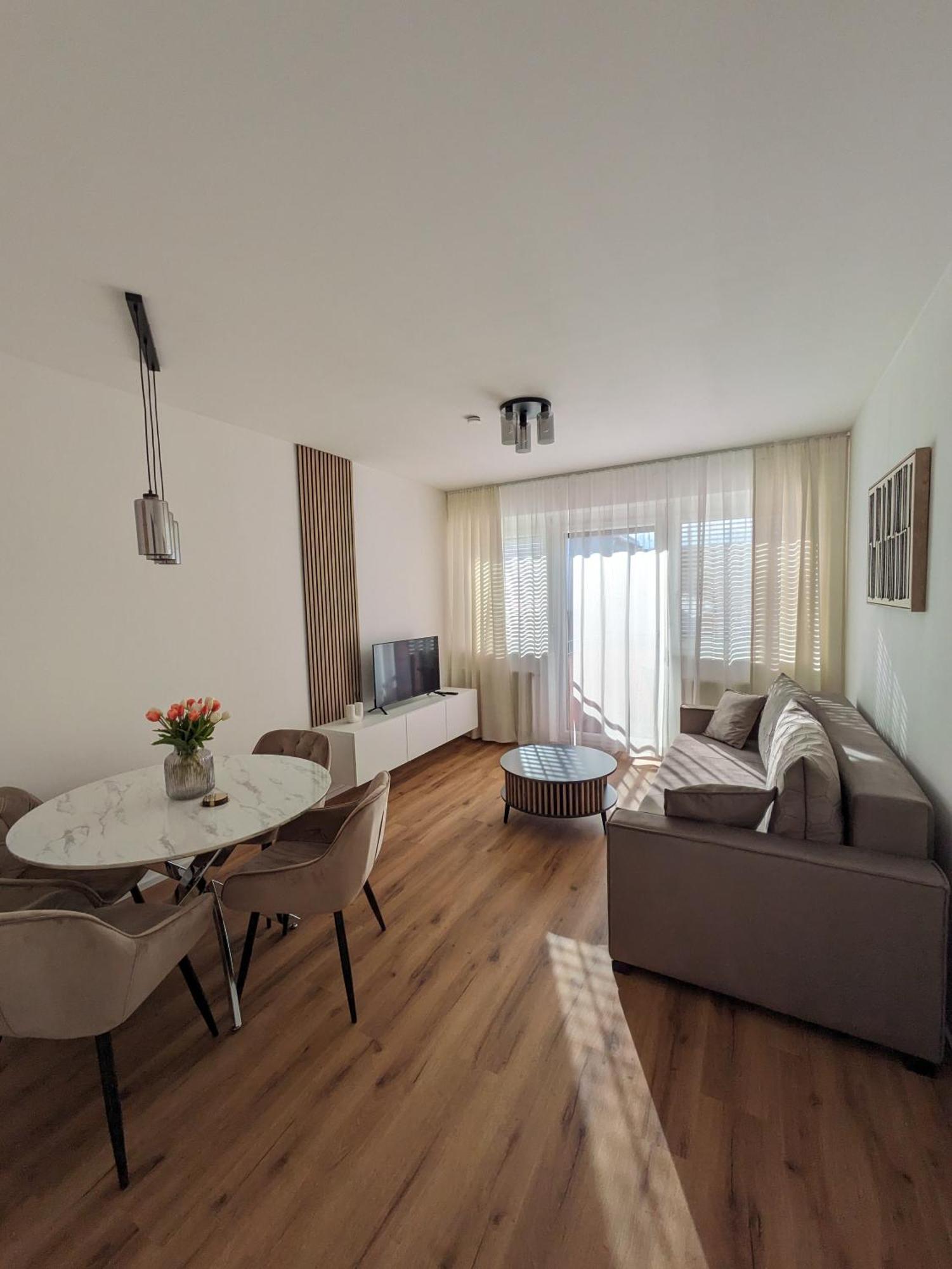 Charmante Ferienwohnung In 菲拉赫 外观 照片